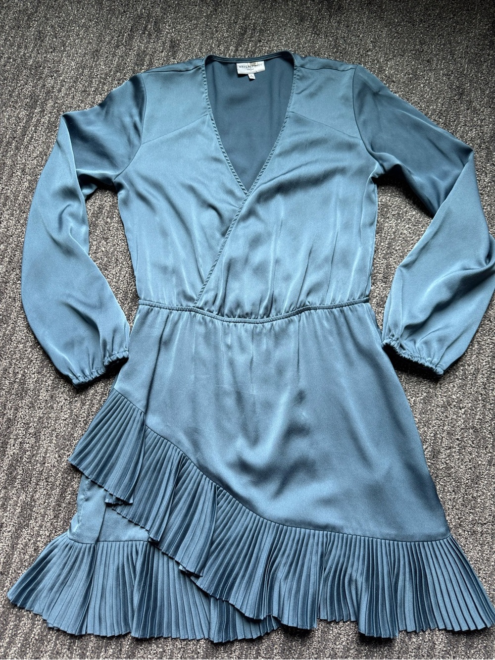 Waverly Grey Logan Mini Dress Blue-Gray Wrap-Style Long Sleeve Dress Size Small